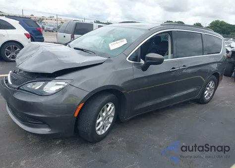 2021 Chrysler Voyager Lxi z USA, uszkodzony, nr VIN 2C4RC1DG2MR505612